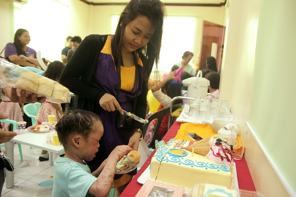 Logicbase Interactive Outreach Program 2016, Sharing Happiness and Joy to Kids during Sir Bryan’s Birthday