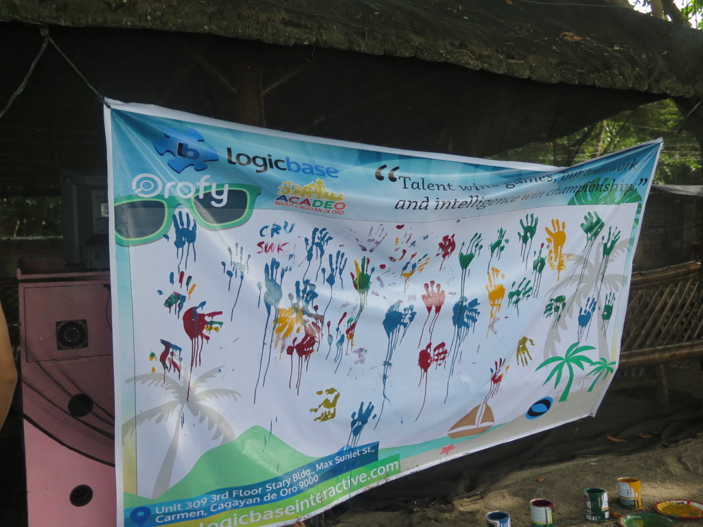 LogicBase Interactive Team Building - Handprints